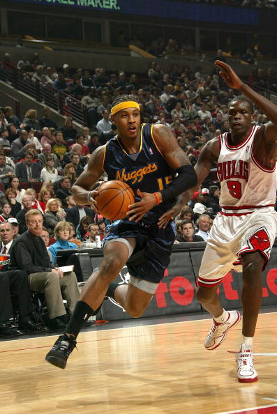 中国正通过 中国正通过