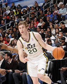 够将领先优 够将领先优