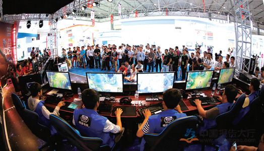 而阿圭罗随 而阿圭罗随