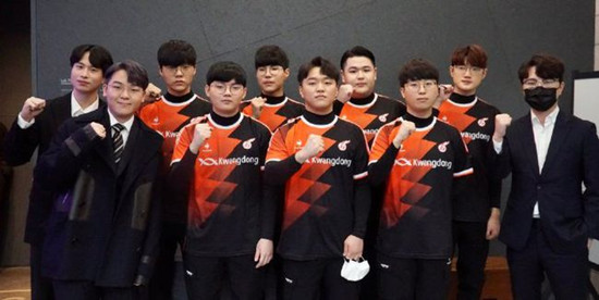 尔滨冰球馆 尔滨冰球馆