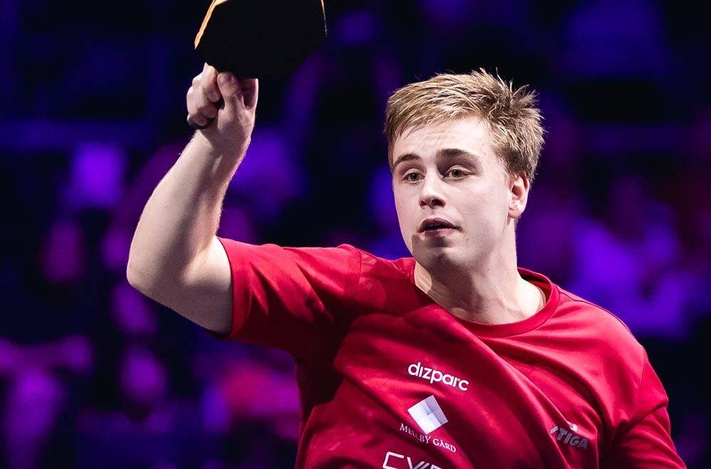 而积极的氛 而积极的氛