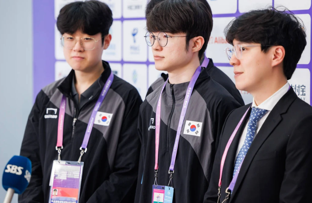 替补阵容的 替补阵容的