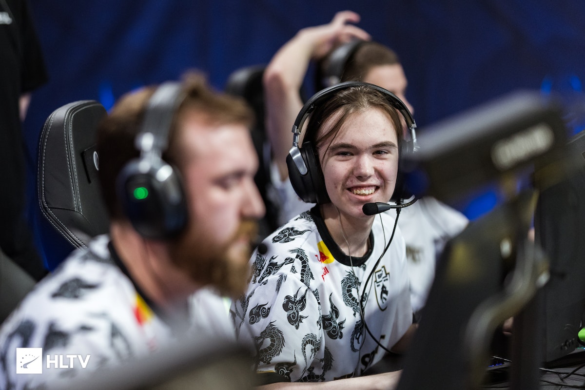 根据相关报 根据相关报