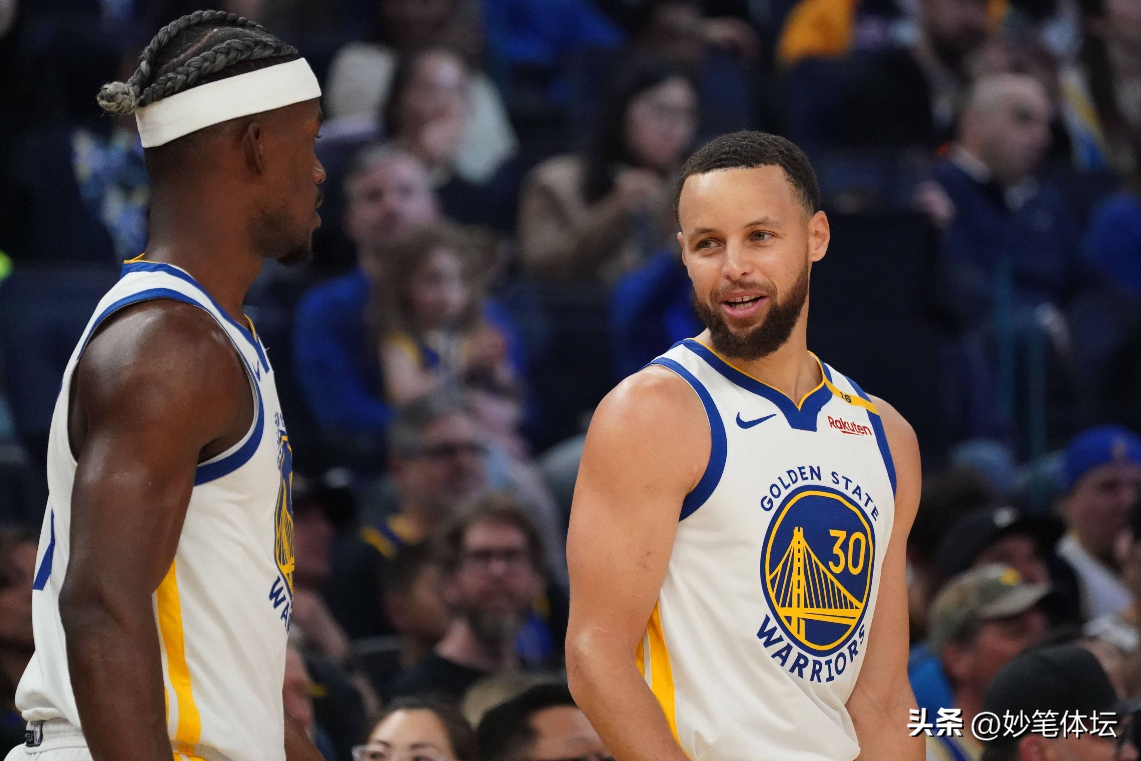 她仍有三个 她仍有三个